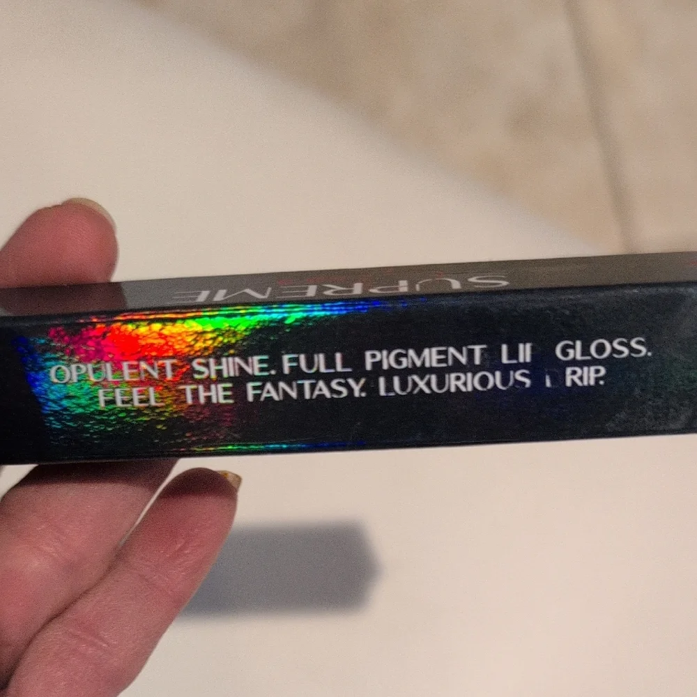 Jeffree Star Supreme Gloss - Shiny Red